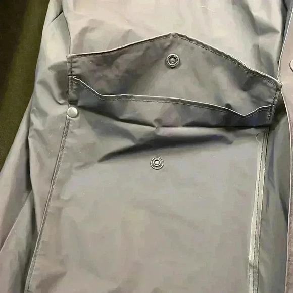 Columbia Sportswear Company unisex size small rain jacket with pockets navy blue - Picture 7 of 12